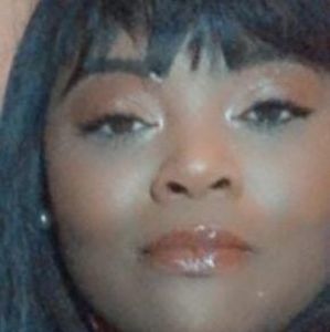 Meet your Posher, Pia